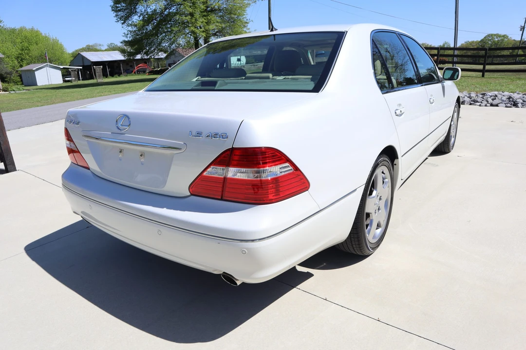 2005 Lexus LS 3rd Gen - Image 5 of 31