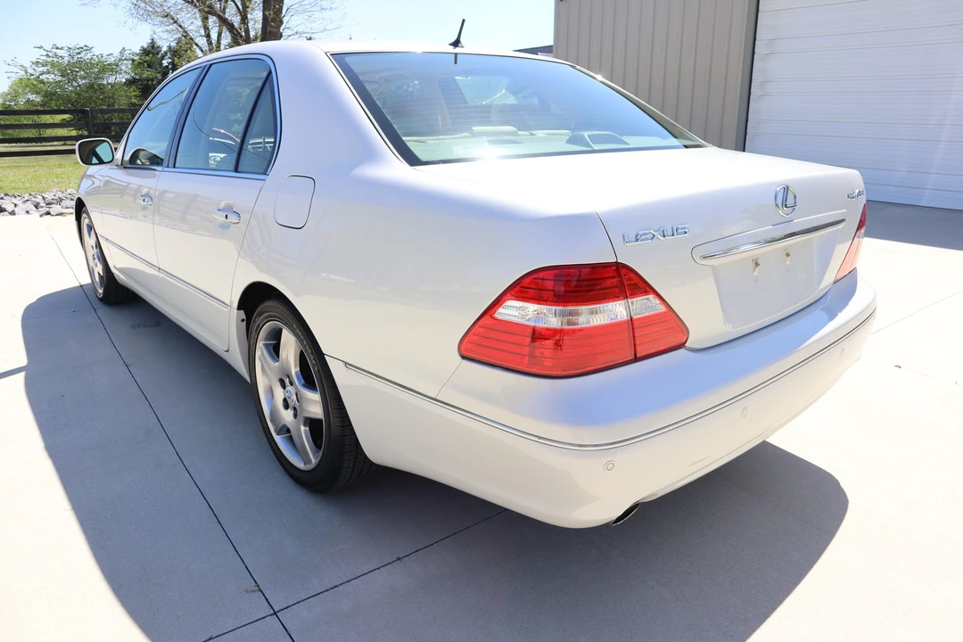 2005 Lexus LS 3rd Gen - Image 3 of 31