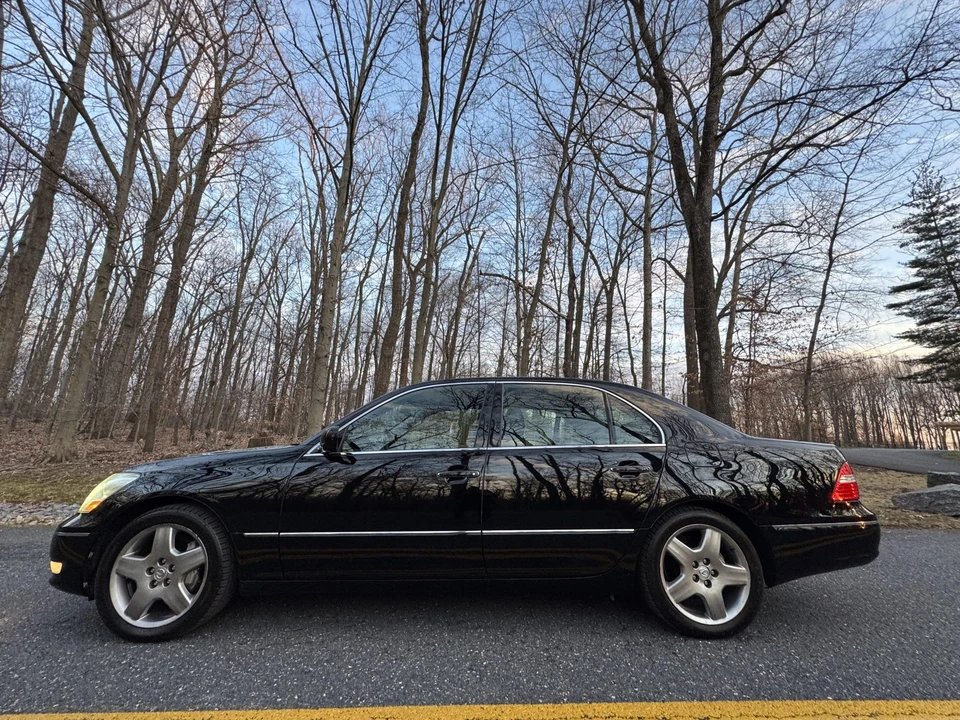 2005 Lexus LS 3rd Gen - Image 27 of 31
