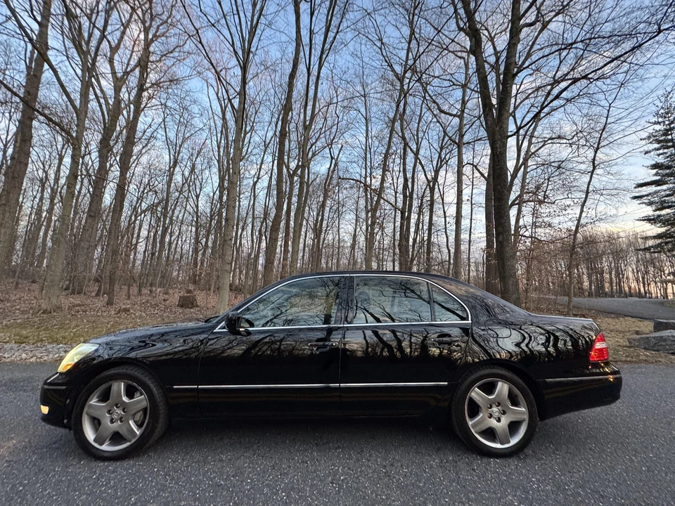 2005 Lexus LS 3rd Gen - Image 28 of 31