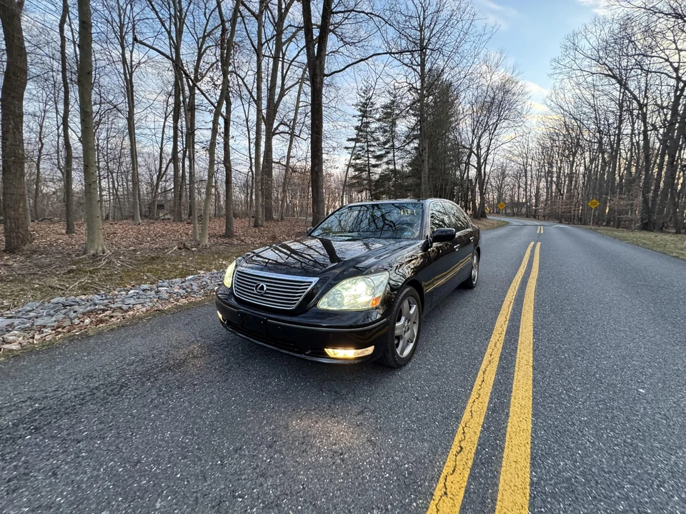 2005 Lexus LS 3rd Gen - Image 11 of 31