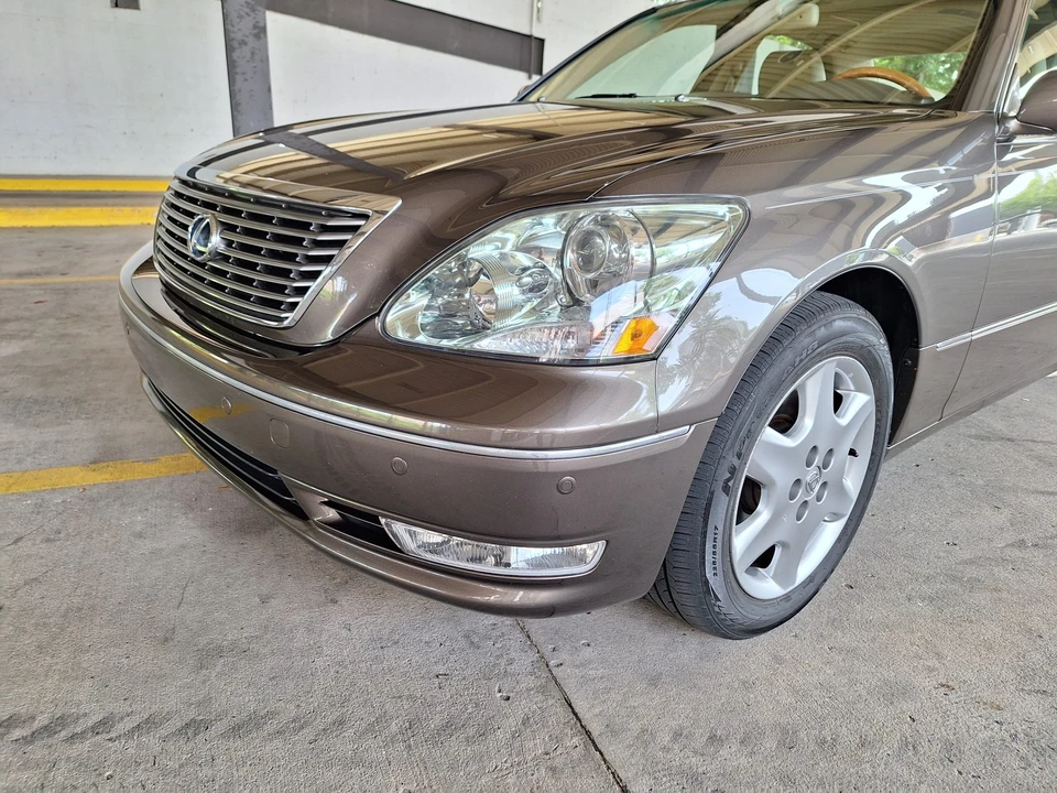 2005 Lexus LS 3rd Gen - Image 30 of 31