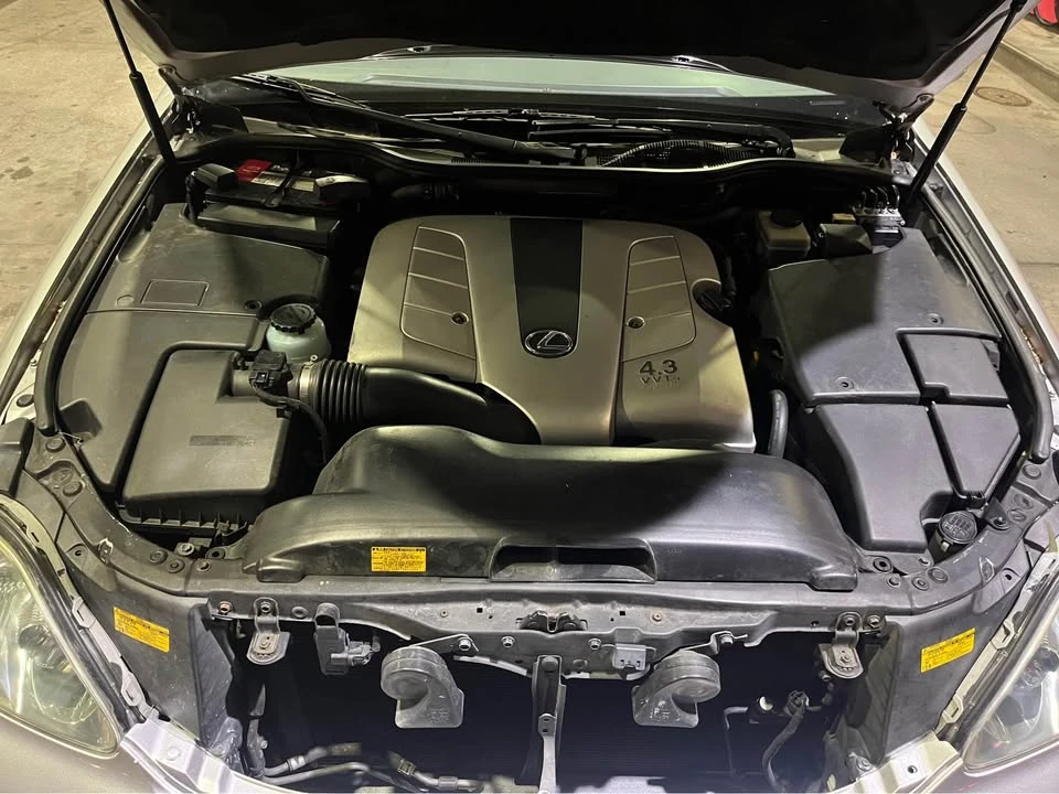 2005 Lexus LS 3rd Gen - Image 8 of 10