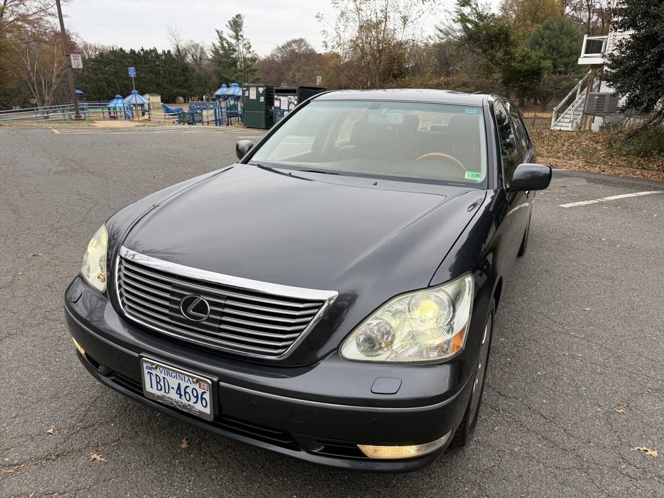 2005 Lexus LS 3rd Gen - Image 21 of 31