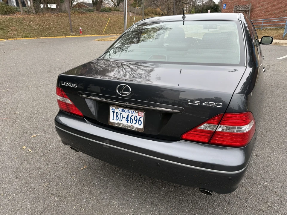 2005 Lexus LS 3rd Gen - Image 31 of 31