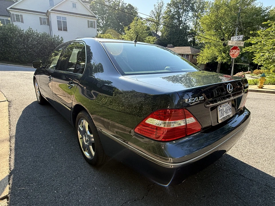 2005 Lexus LS 3rd Gen - Image 5 of 31