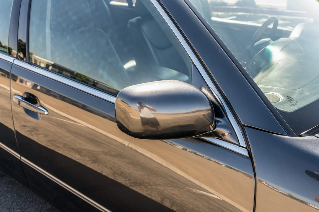 2005 Lexus LS 3rd Gen - Image 15 of 31