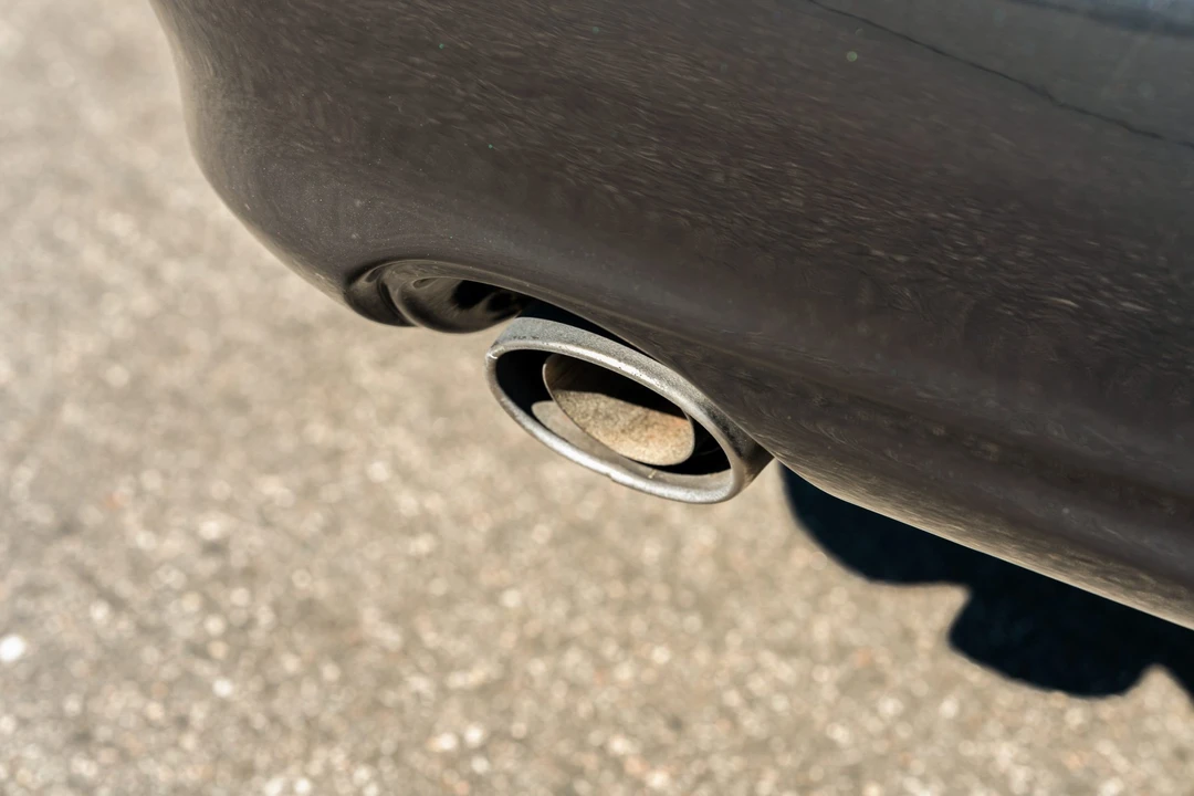 2005 Lexus LS 3rd Gen - Image 23 of 31