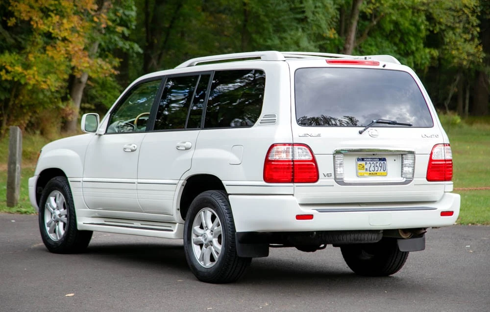 2005 Lexus LX 2nd Gen - Image 4 of 19
