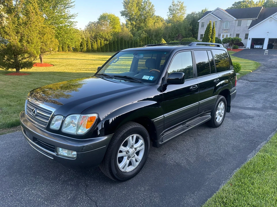 2005 Lexus LX 2nd Gen - Image 7 of 31