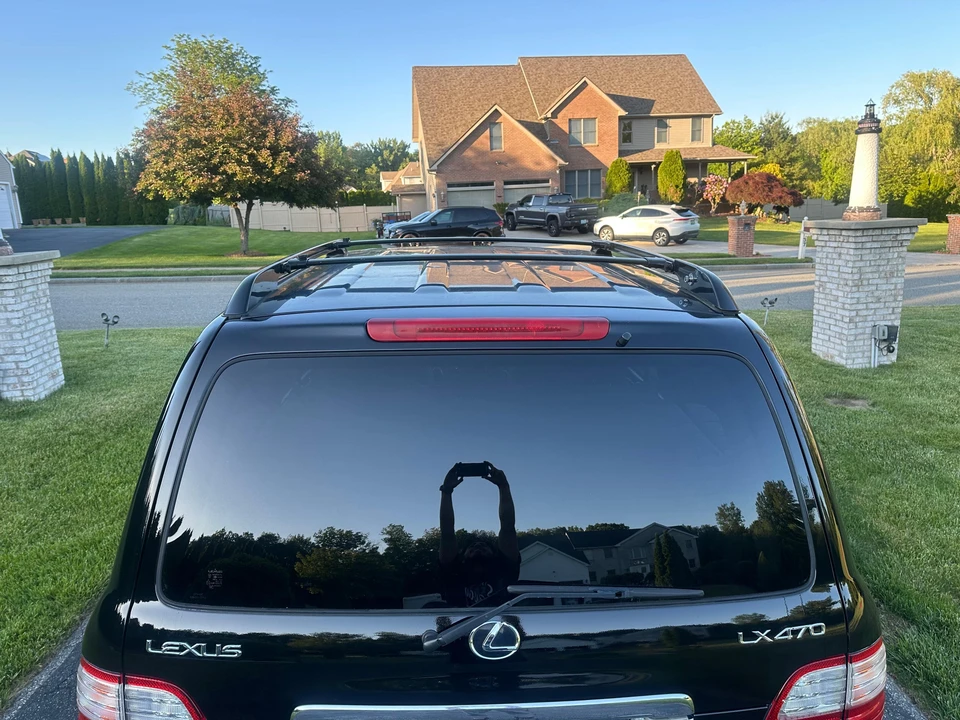 2005 Lexus LX 2nd Gen - Image 25 of 31