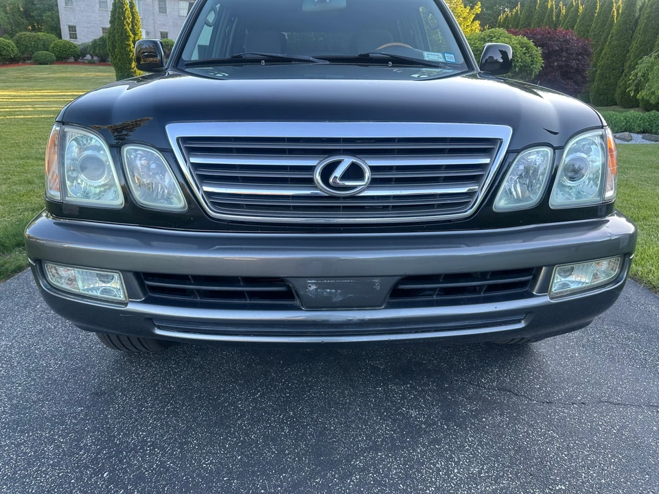 2005 Lexus LX 2nd Gen - Image 19 of 31