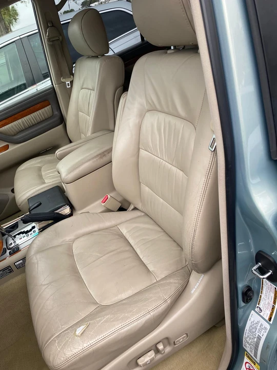2005 Lexus LX 2nd Gen - Image 20 of 31