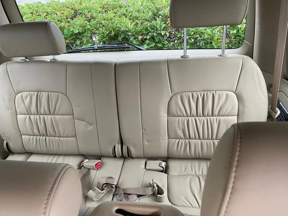 2005 Lexus LX 2nd Gen - Image 29 of 31