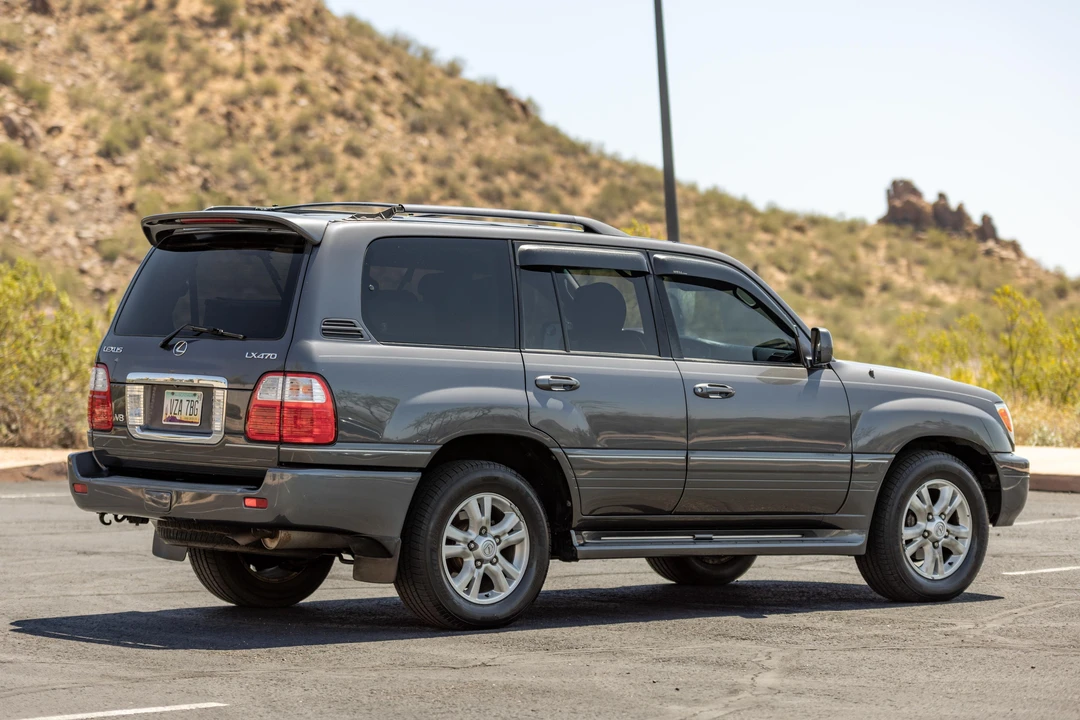 2005 Lexus LX 2nd Gen - Image 7 of 31