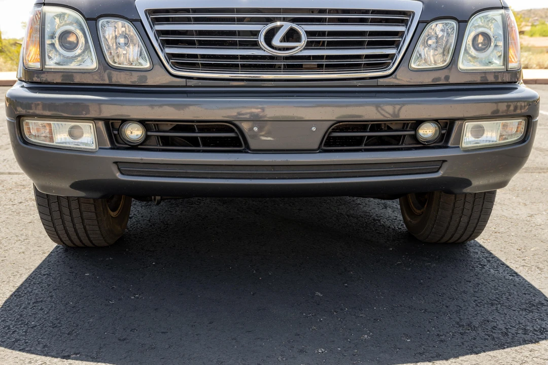 2005 Lexus LX 2nd Gen - Image 12 of 31