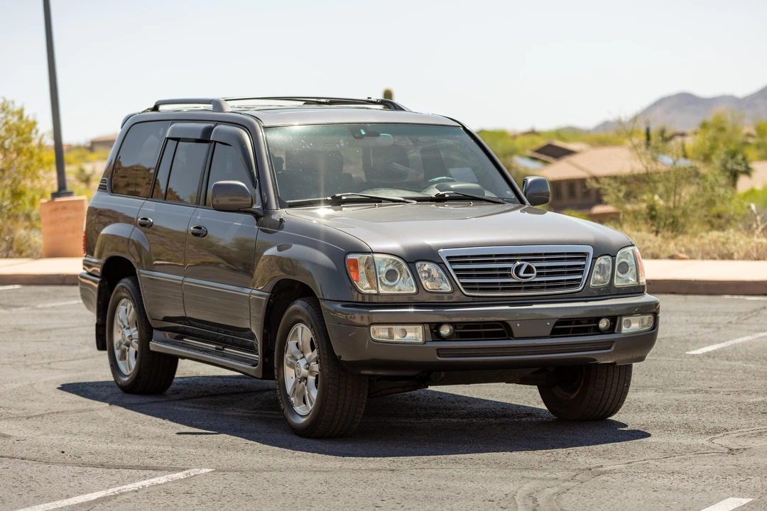 2005 Lexus LX 2nd Gen - Image 8 of 31