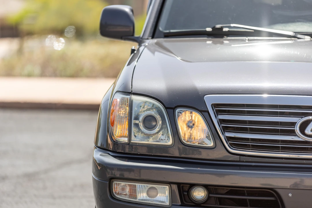 2005 Lexus LX 2nd Gen - Image 9 of 31