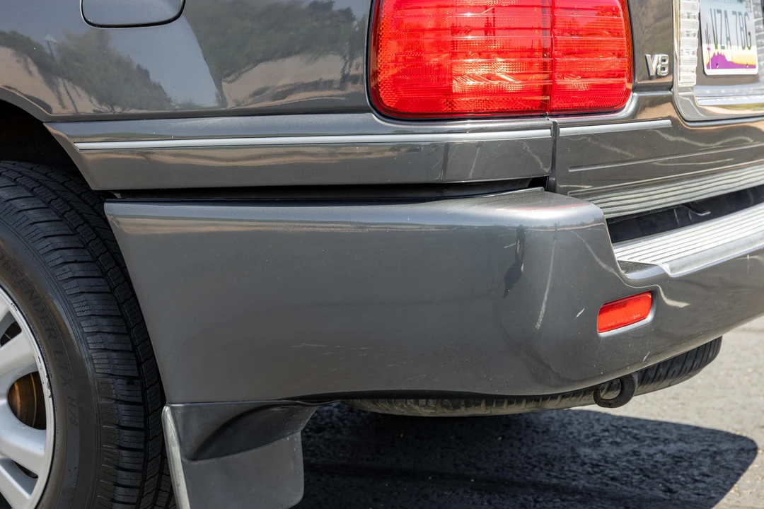2005 Lexus LX 2nd Gen - Image 30 of 31