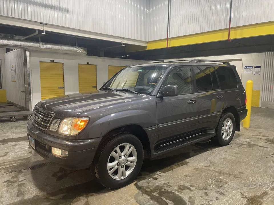 2005 Lexus LX 2nd Gen - Image 8 of 31