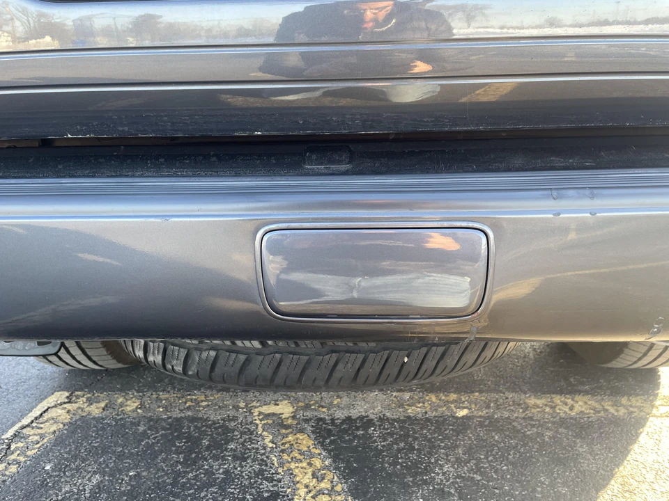 2005 Lexus LX 2nd Gen - Image 23 of 31
