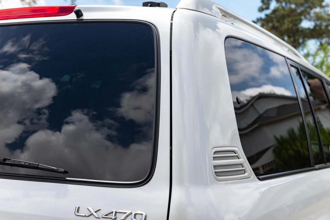 2005 Lexus LX 2nd Gen - Image 30 of 31
