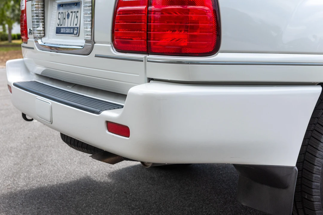 2005 Lexus LX 2nd Gen - Image 29 of 31