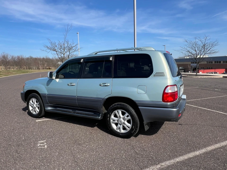 2005 Lexus LX 2nd Gen - Image 7 of 31