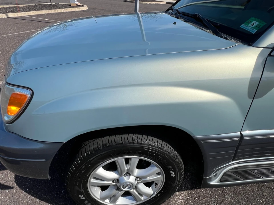 2005 Lexus LX 2nd Gen - Image 16 of 31