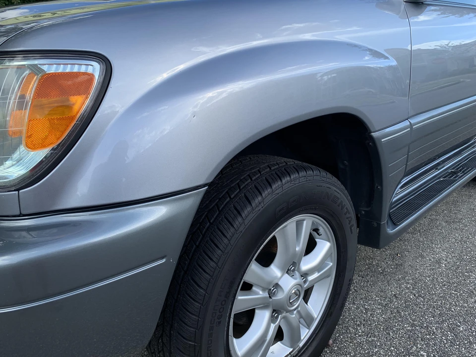 2005 Lexus LX 2nd Gen - Image 25 of 31