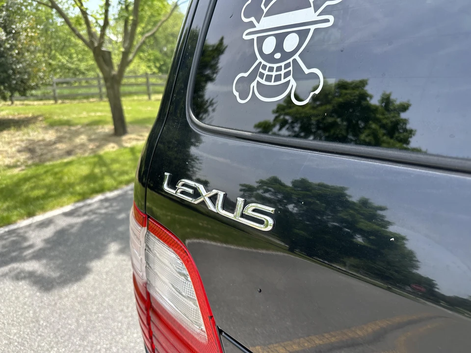 2005 Lexus LX 2nd Gen - Image 27 of 31