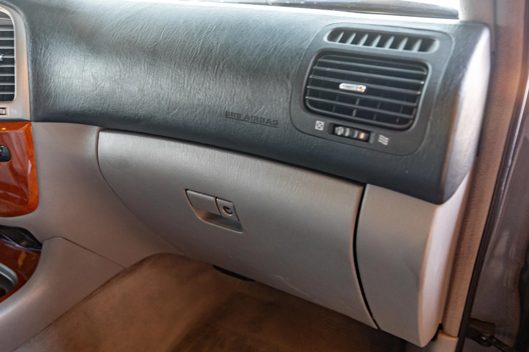 2005 Lexus LX 2nd Gen - Image 29 of 31