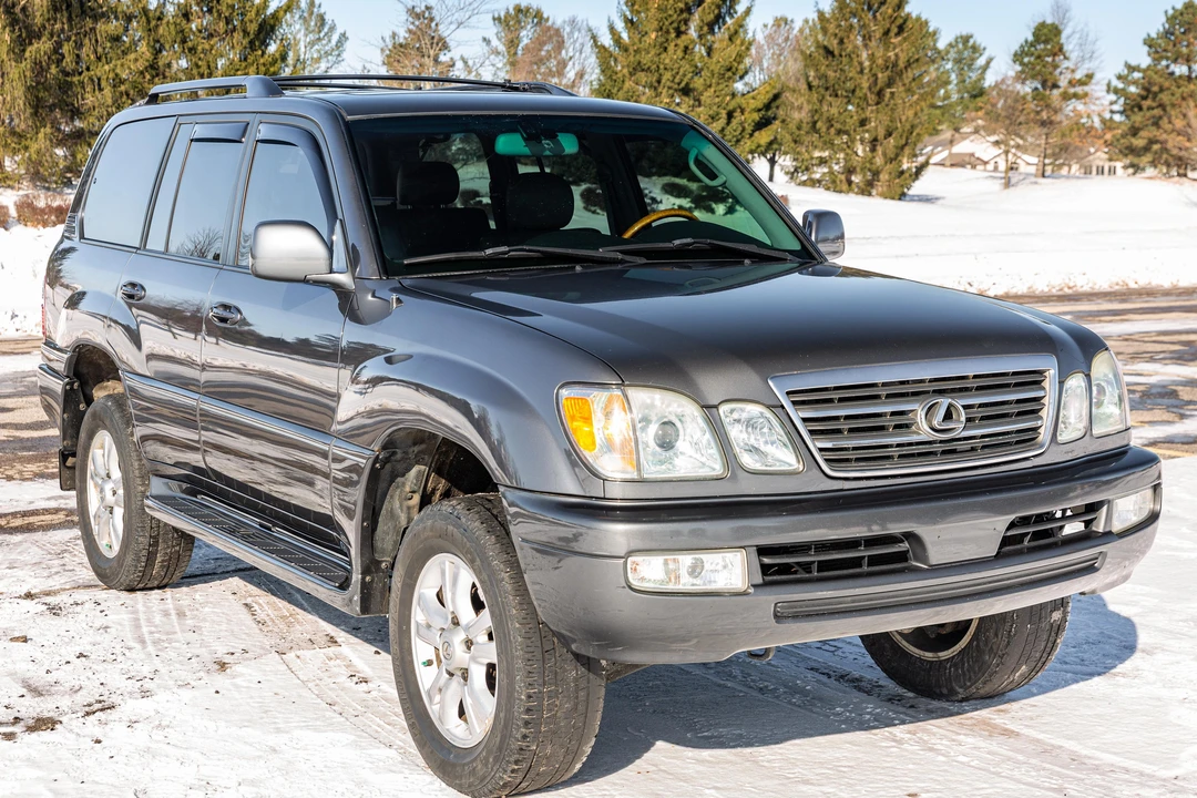 2005 Lexus LX 2nd Gen - Image 8 of 31