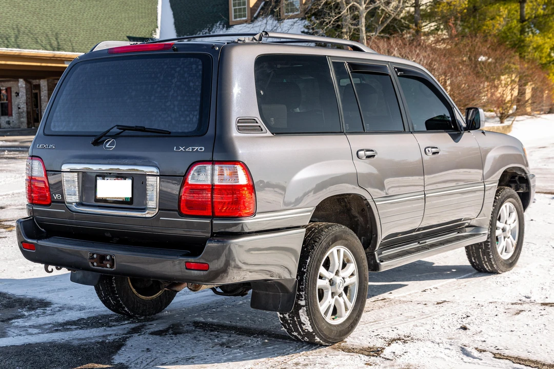 2005 Lexus LX 2nd Gen - Image 7 of 31