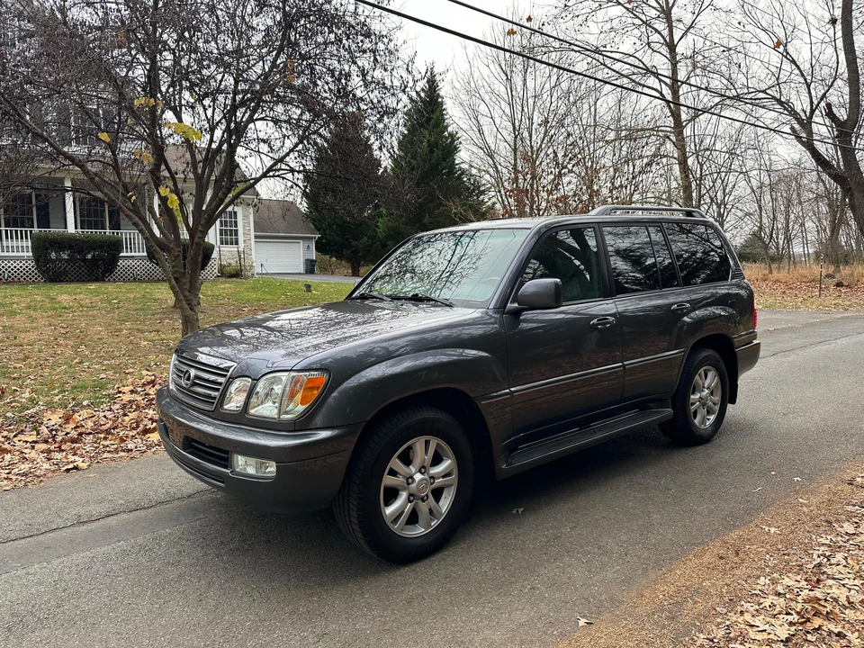2005 Lexus LX 2nd Gen - Image 14 of 31