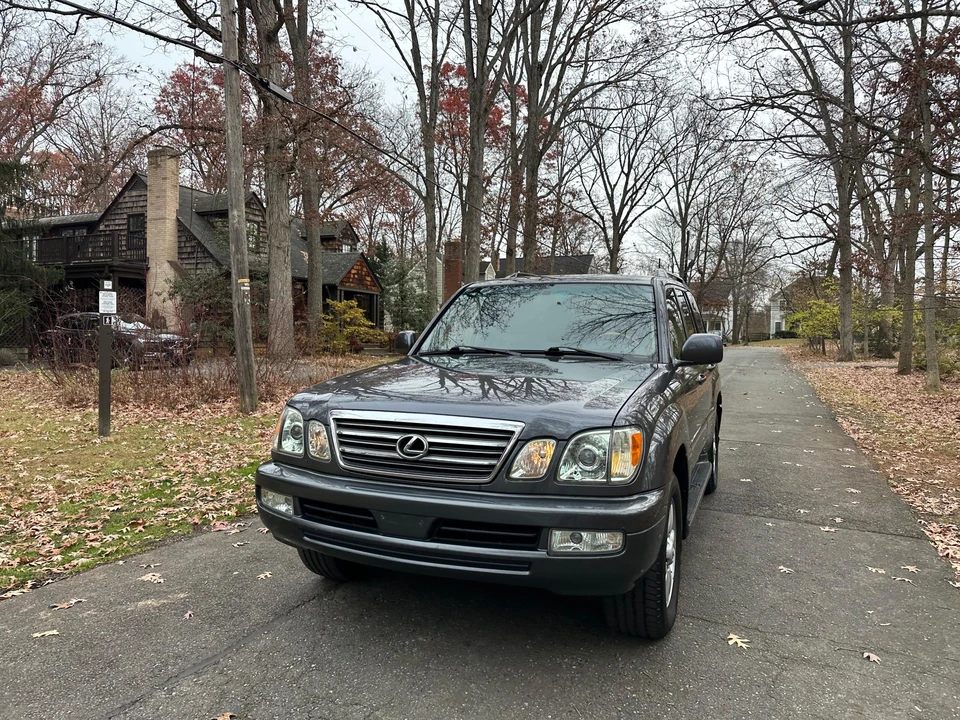 2005 Lexus LX 2nd Gen - Image 7 of 31