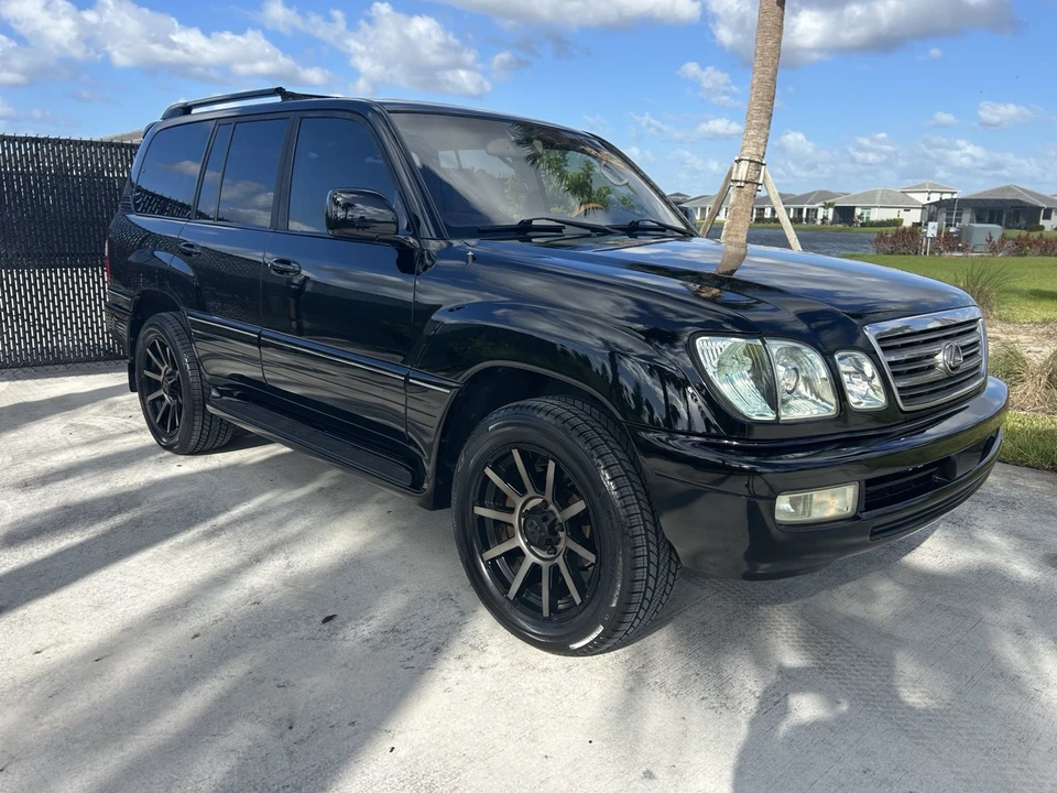 2005 Lexus LX 2nd Gen - Image 3 of 31