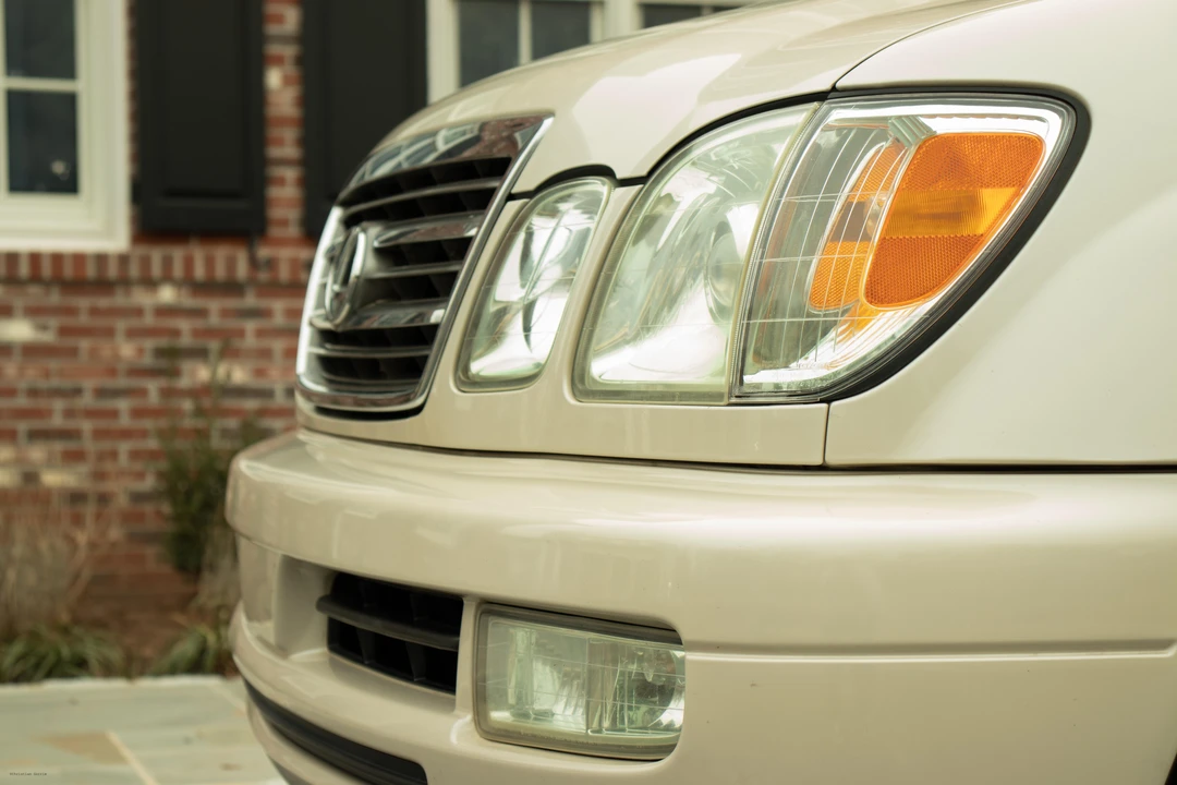 2005 Lexus LX 2nd Gen - Image 21 of 31