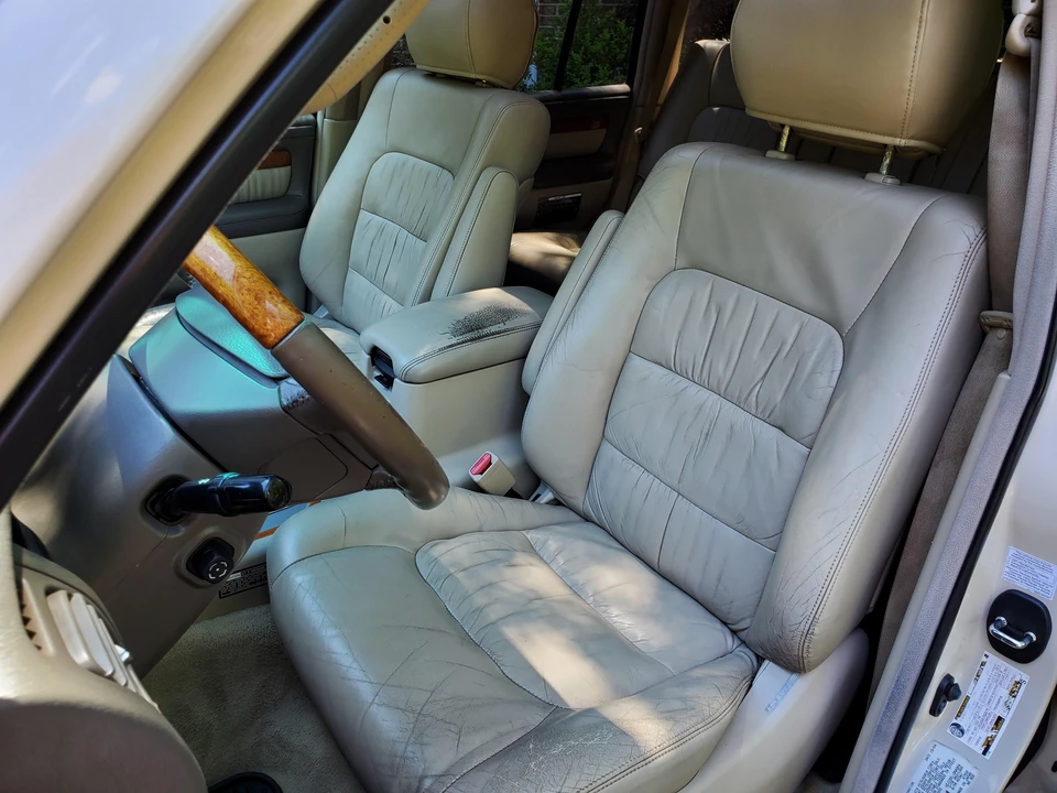 2005 Lexus LX 2nd Gen - Image 30 of 31