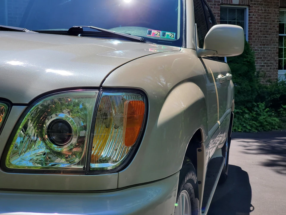 2005 Lexus LX 2nd Gen - Image 14 of 31