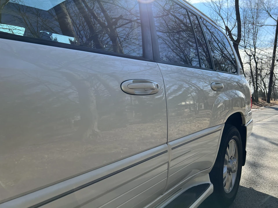 2005 Lexus LX 2nd Gen - Image 30 of 31