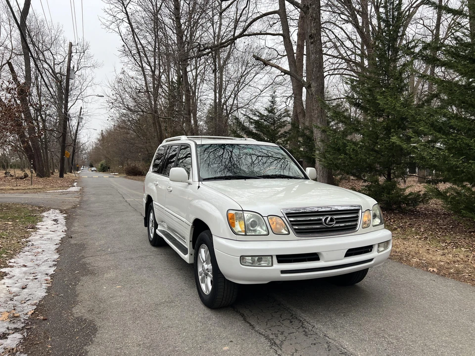 2005 Lexus LX 2nd Gen - Image 22 of 31