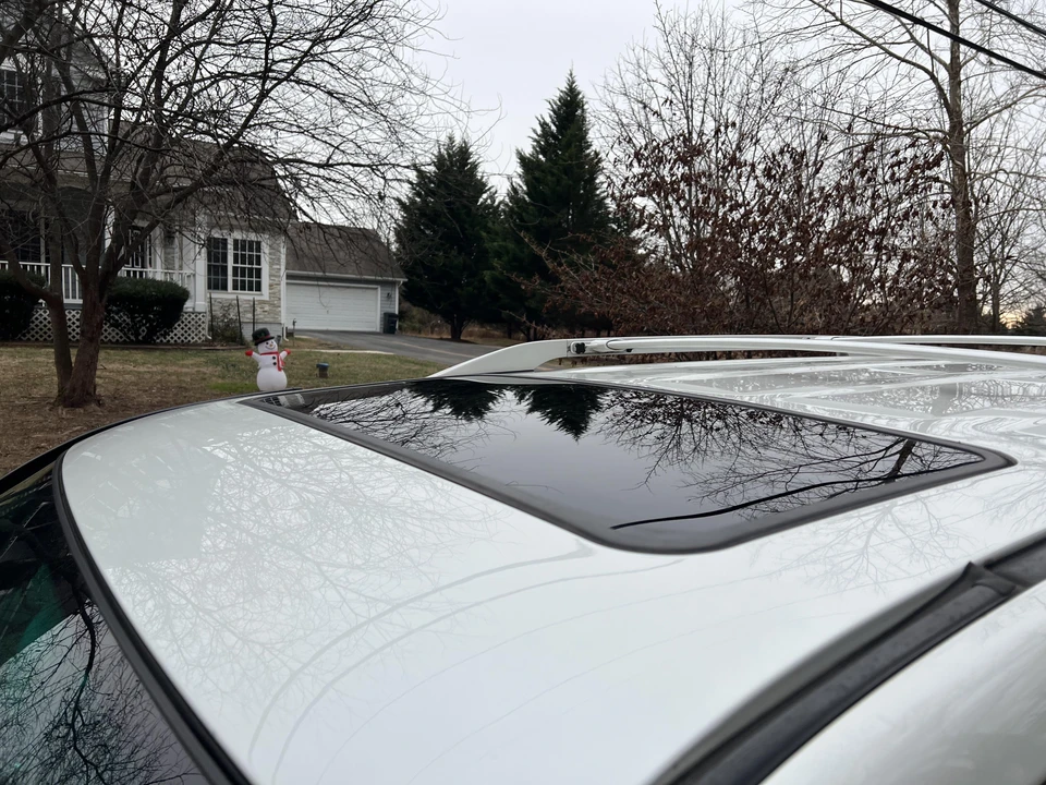 2005 Lexus LX 2nd Gen - Image 26 of 31