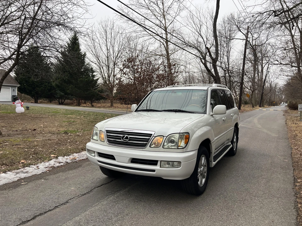 2005 Lexus LX 2nd Gen - Image 7 of 31