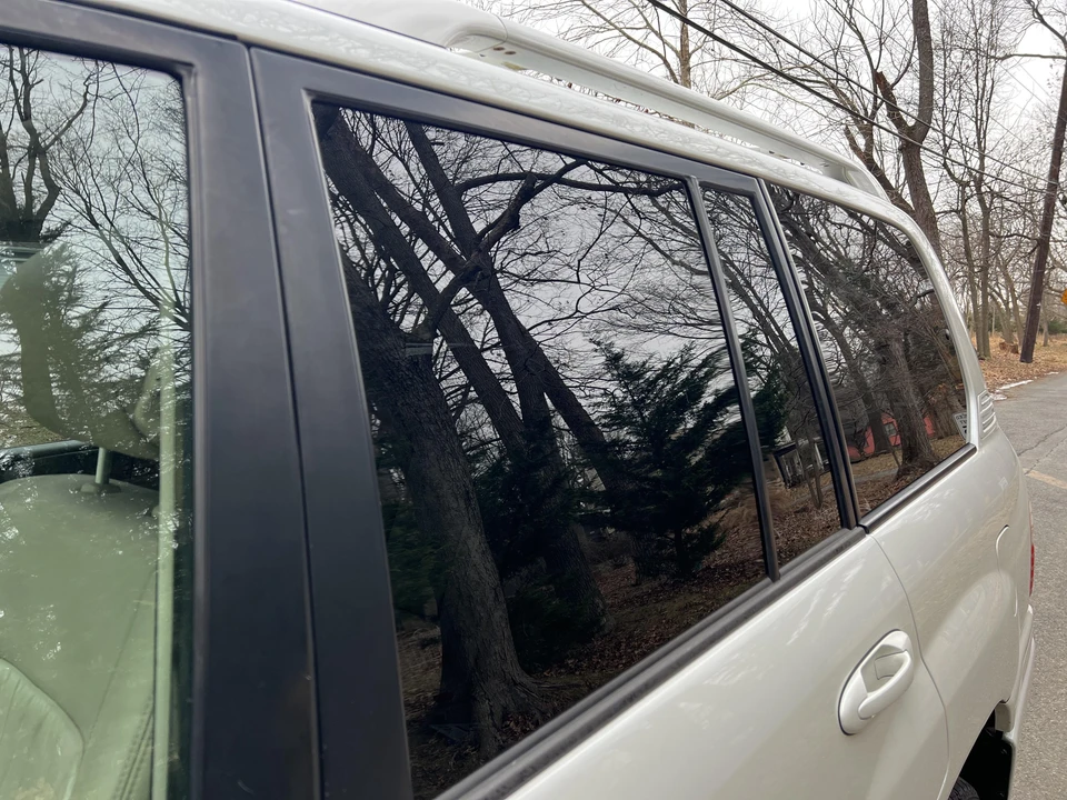 2005 Lexus LX 2nd Gen - Image 31 of 31
