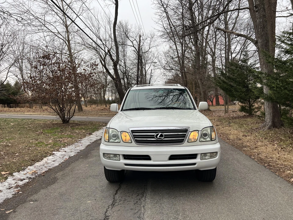 2005 Lexus LX 2nd Gen - Image 6 of 31