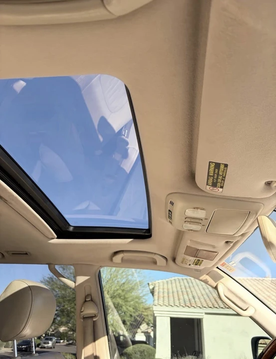2005 Lexus LX 2nd Gen - Image 7 of 10