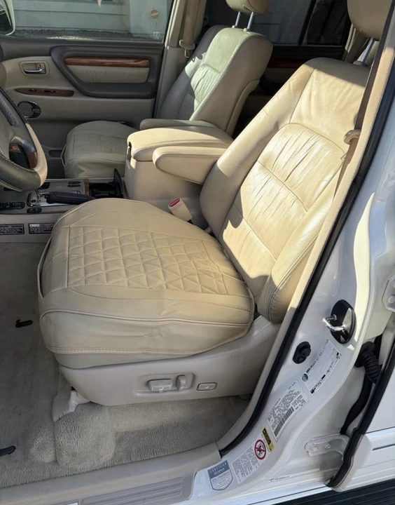 2005 Lexus LX 2nd Gen - Image 8 of 10