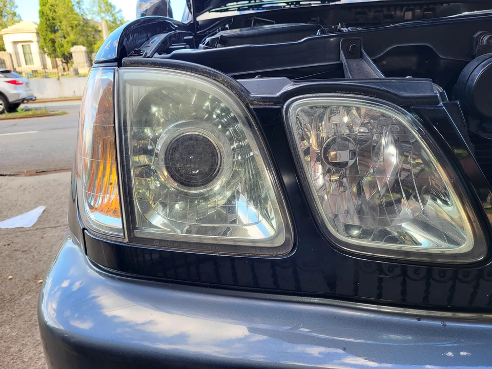2005 Lexus LX 2nd Gen - Image 11 of 31
