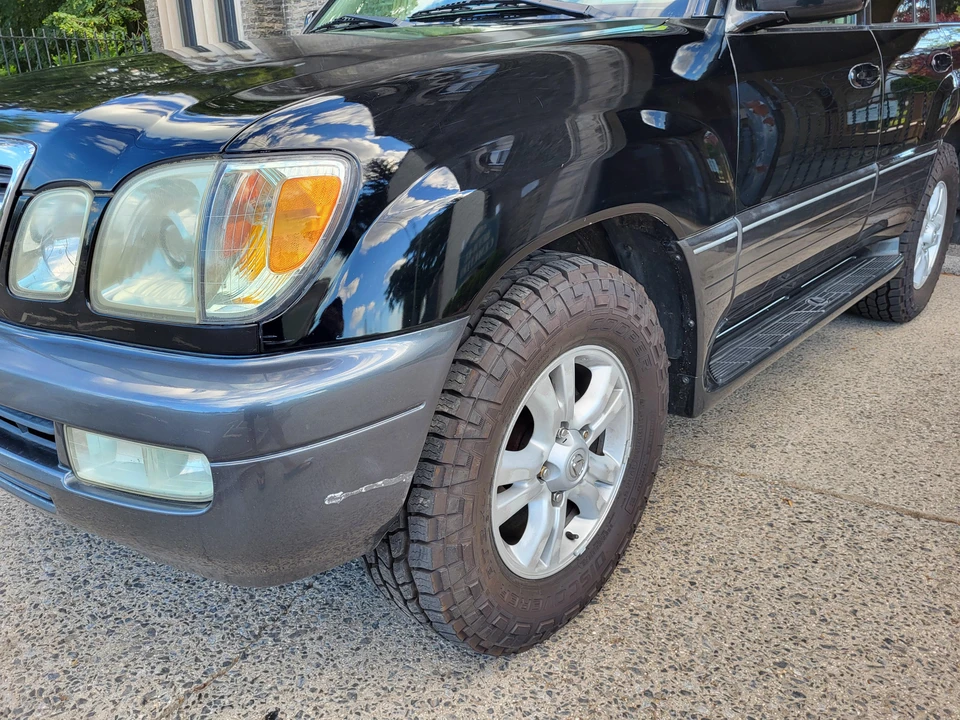 2005 Lexus LX 2nd Gen - Image 18 of 31